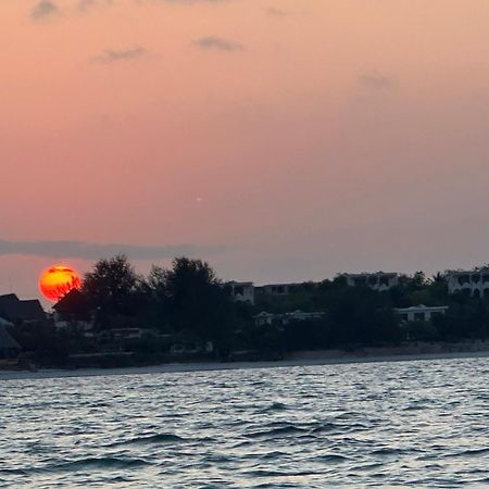 Villa Serenity, Tanzania Unforgettable ปาเยอ ภายนอก รูปภาพ