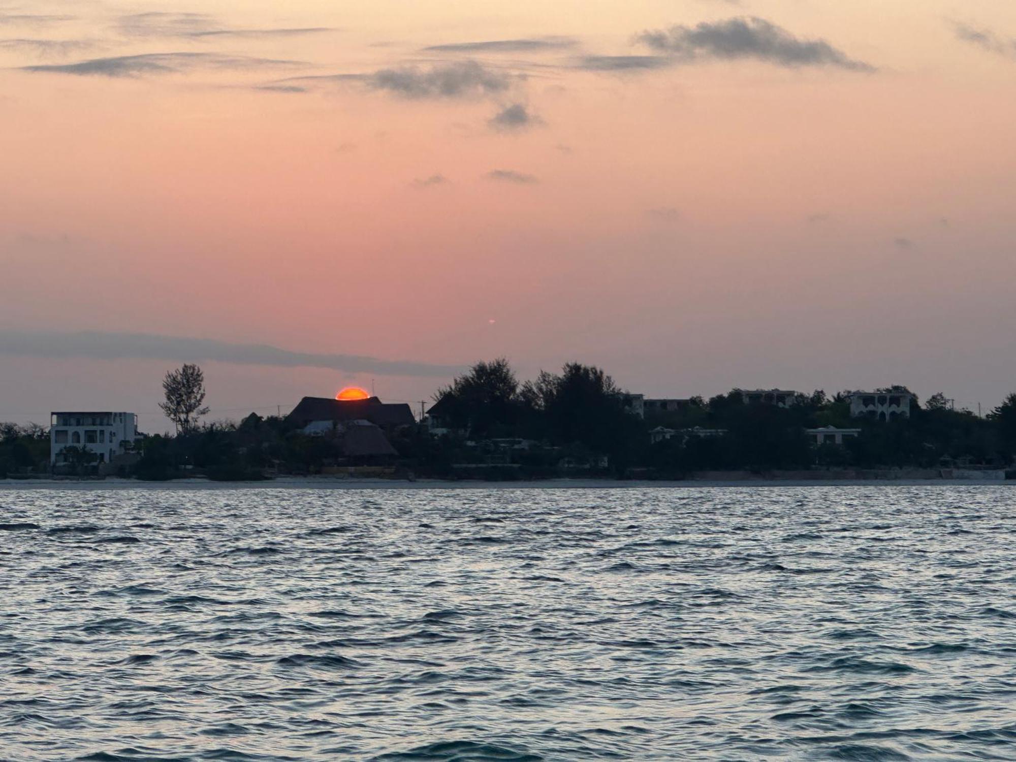 Villa Serenity, Tanzania Unforgettable ปาเยอ ภายนอก รูปภาพ